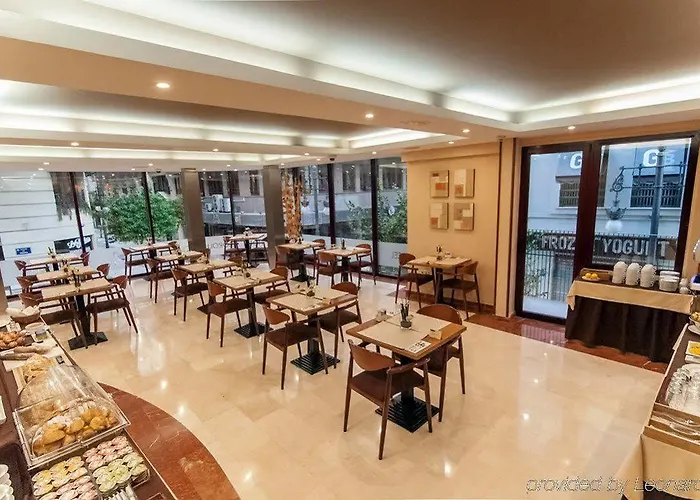 Rh Sorolla Centro 호텔 3*