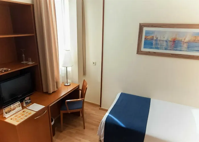 Rh Sorolla Centro Hotel 3*