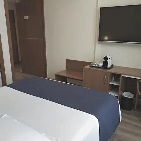 Rh Sorolla Centro 3*