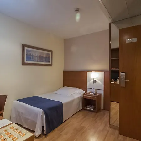 Rh Sorolla Centro Otel